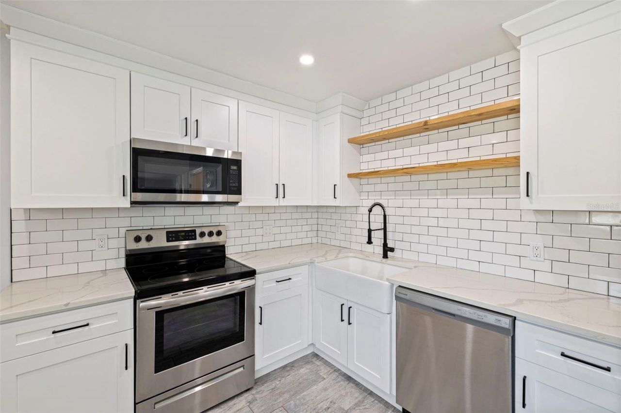1317 Essex Drive N, Saint Petersburg, FL 33710 Photo