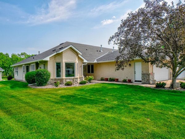 2611 Parkview Drive, White Bear Lake, MN 55110