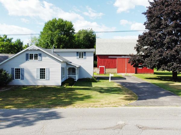 2151 E Coral Road NE, Edmore, MI 48829