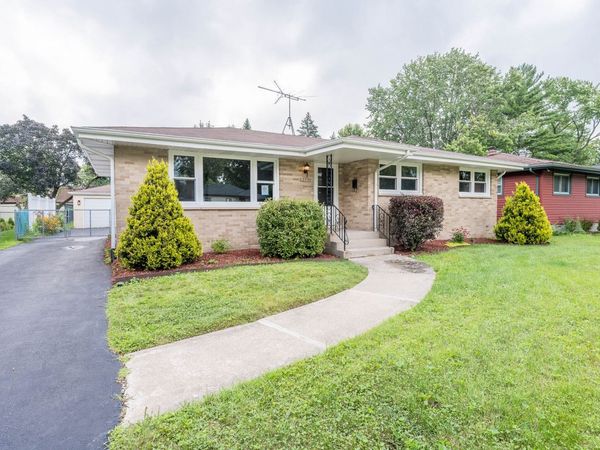 18515 Oakley Avenue , Lansing, IL 60438