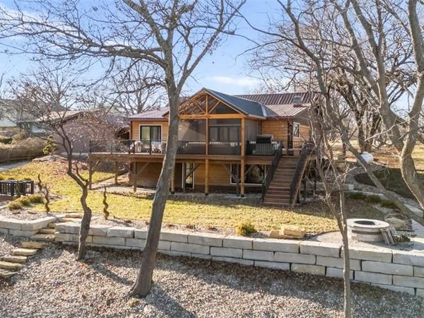 22500 Lakeview Point, Vassar, KS 66543