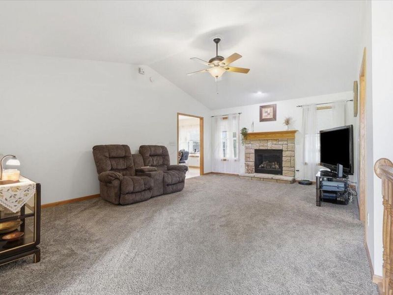 1084 Beech Street , Mount Vernon, OH 43050 Photo 6