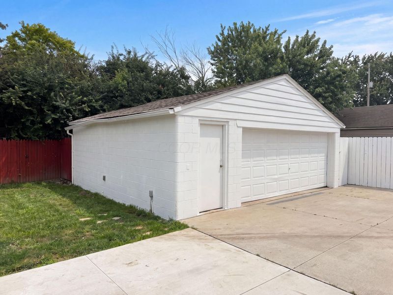 651 Raleigh Drive , Columbus, OH 43228 Photo 21