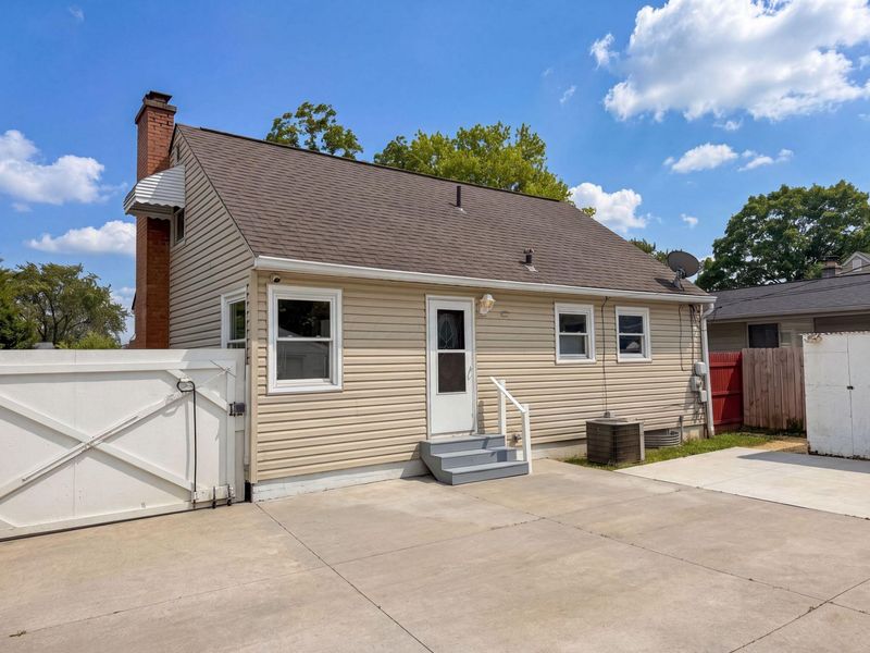 651 Raleigh Drive , Columbus, OH 43228 Photo 22