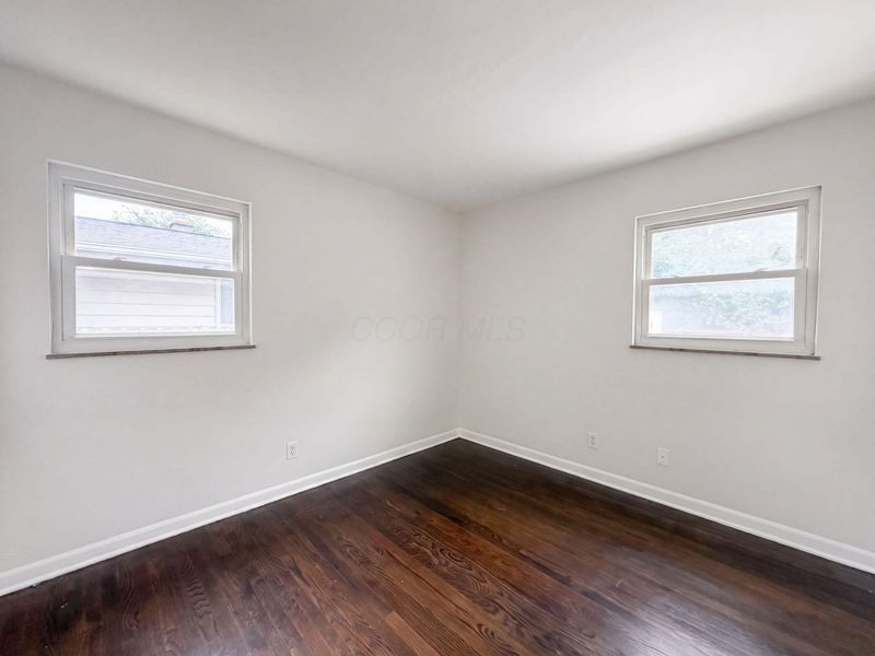 651 Raleigh Drive , Columbus, OH 43228 Photo 4