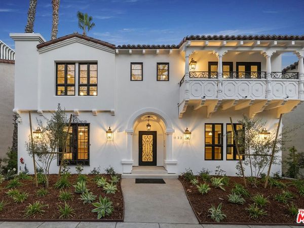 132 S Oakhurst Drive, Unit 1, Beverly Hills, CA 90212