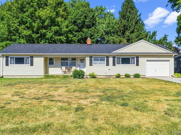 2175 Cashin Street, Burton, Mi 48509