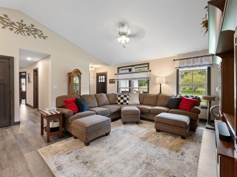 2776 Apple Valley Drive, Howard, OH 43028 Photo 8