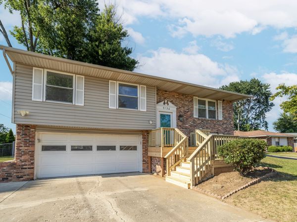 5130 Lockerbie Court, Columbus, IN 47203
