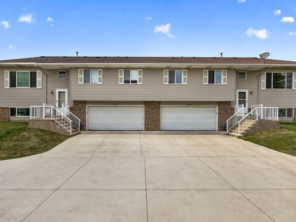 15894 Gooseberry Way, Apple Valley, MN 55124