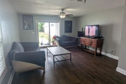 2711 Hilton Dr. photo 4