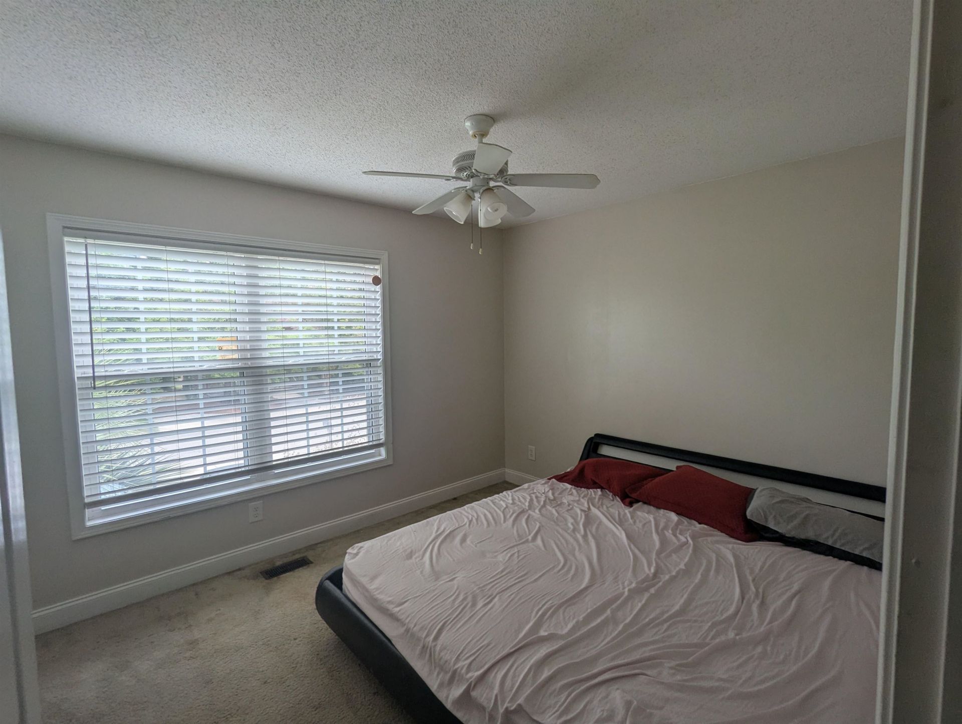 2711 Hilton Dr. Photo 9