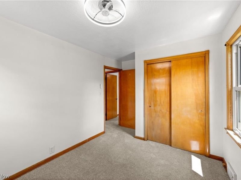 9319 Pinegrove Avenue , Parma, OH 44129 Photo 18