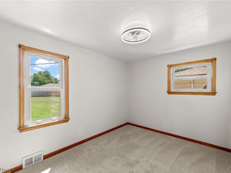 9319 Pinegrove Avenue , Parma, OH 44129 Photo 20