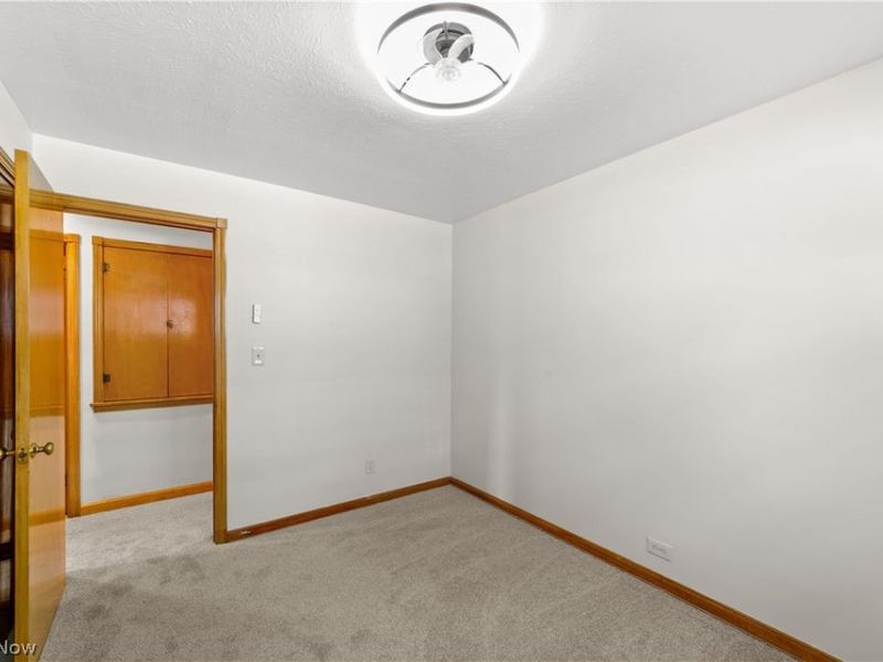 9319 Pinegrove Avenue , Parma, OH 44129 Photo 22
