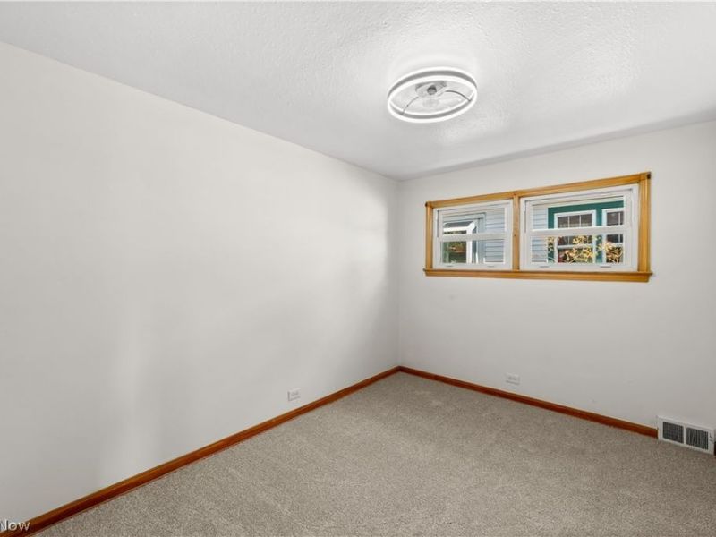 9319 Pinegrove Avenue , Parma, OH 44129 Photo 23