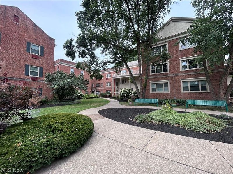 15925 Van Aken Boulevard , Shaker Heights, OH 44120 Photo 12