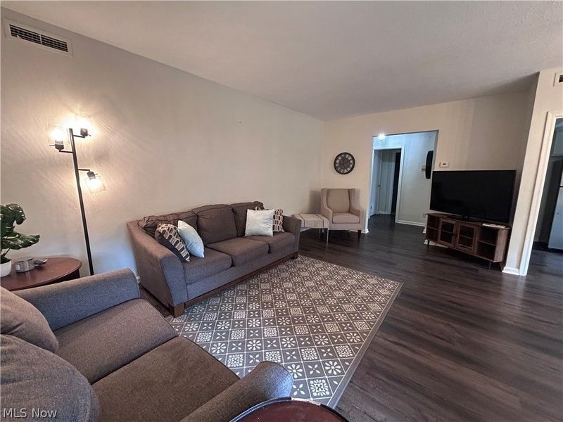 15925 Van Aken Boulevard , Shaker Heights, OH 44120 Photo 3