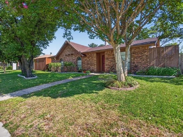 9009 Willowbrook Drive, Rowlett, TX 75088