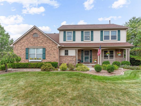 2328 Chestnut Circle, Orion Township, Mi 48360