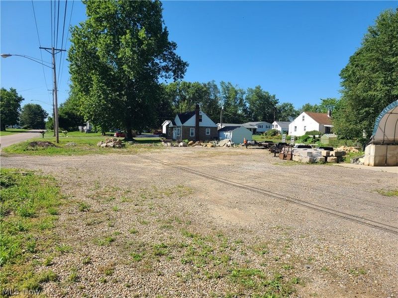 3365 Allenford Drive SE, Canton, OH 44707 Photo 4