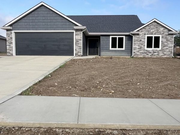1601 Elm Street, Auburn, IN 46706