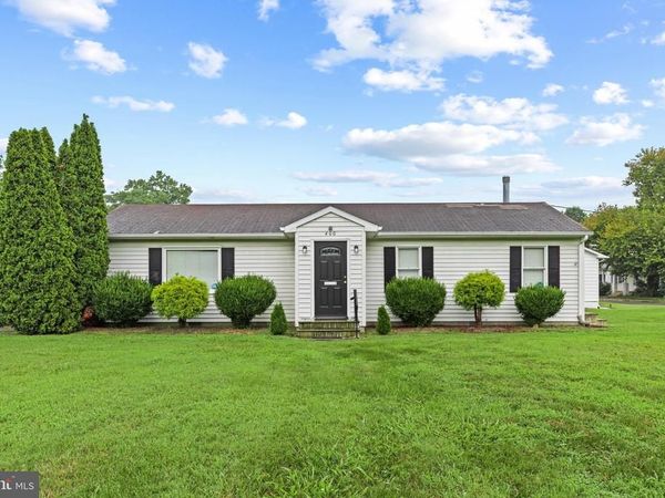 3 DELAWARE AVENUE, DELMAR, DE 19940