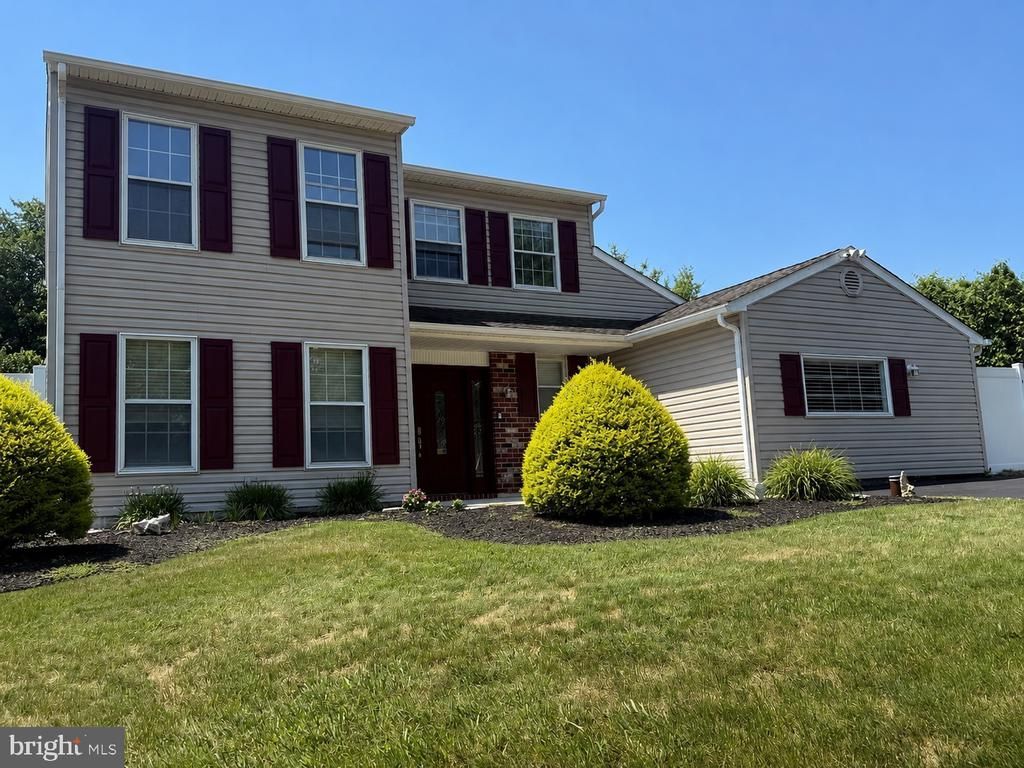 890 JORDAN DRIVE, BENSALEM, PA 19020