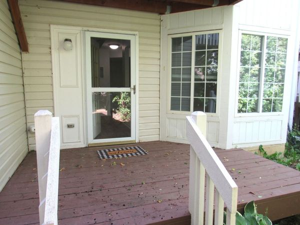 255 W Treehouse Lane , Round Lake, IL 60073