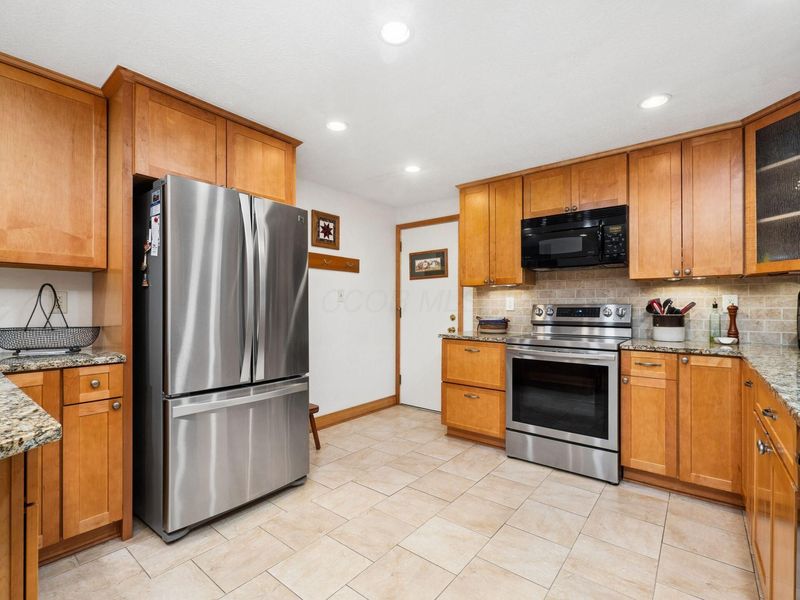 6777 Merwin Road E, Columbus, OH 43235 Photo 10