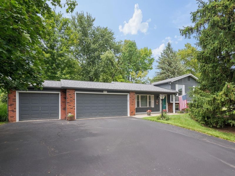 6777 Merwin Road E, Columbus, OH 43235 Photo 3