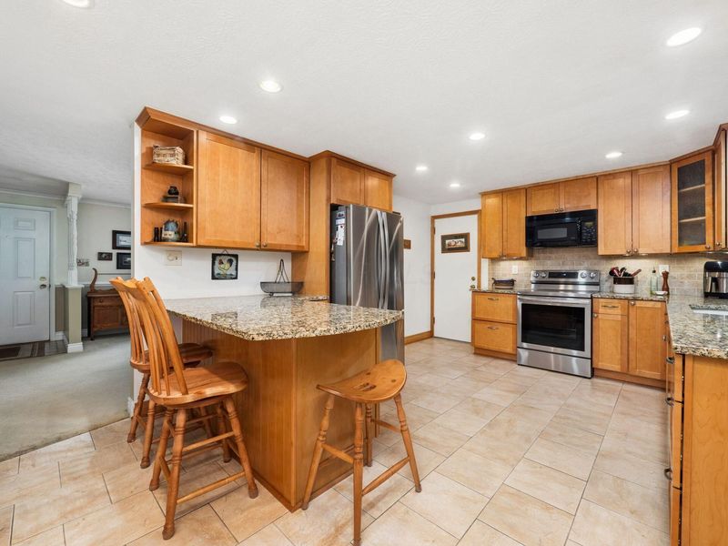 6777 Merwin Road E, Columbus, OH 43235 Photo 9