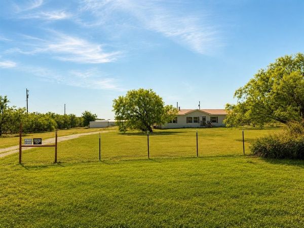 155 N Swanson Road , Mineral Wells, TX 76067