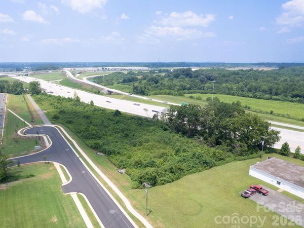 2221 International Drive, Statesville, NC 28625