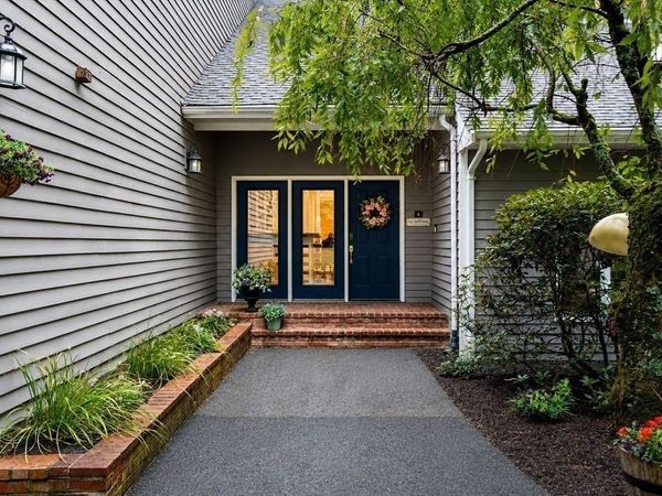 4 Turner Lane, Easton, MA 02334