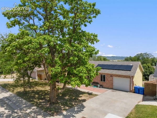 2430 Greenway Circle, Canon City, CO 81212