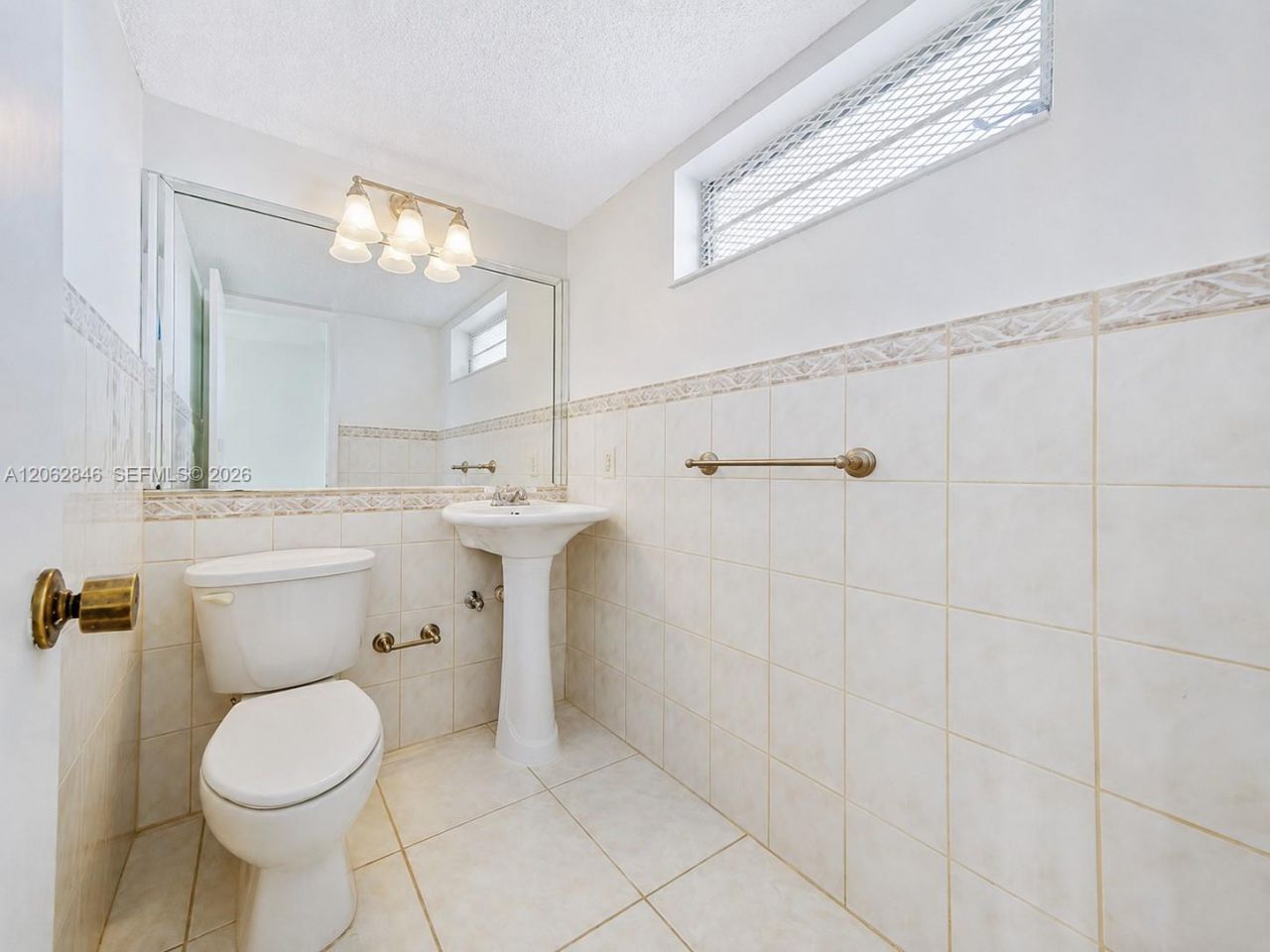 7921 Byron Ave , Unit 404, Miami Beach, FL 33141 Photo