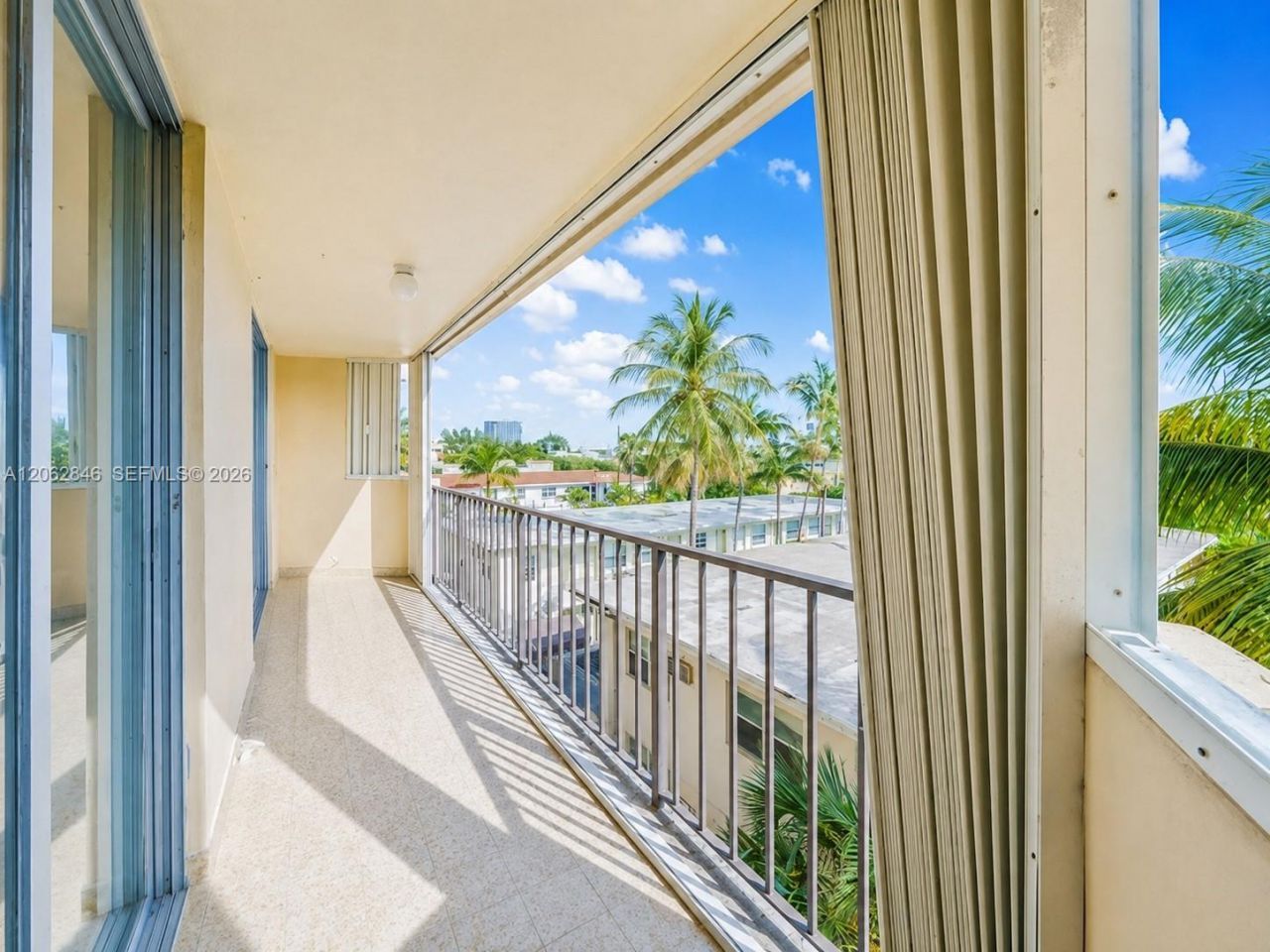 7921 Byron Ave , Unit 404, Miami Beach, FL 33141 Photo