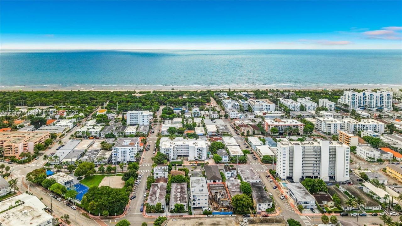 7921 Byron Ave , Unit 404, Miami Beach, FL 33141 Photo