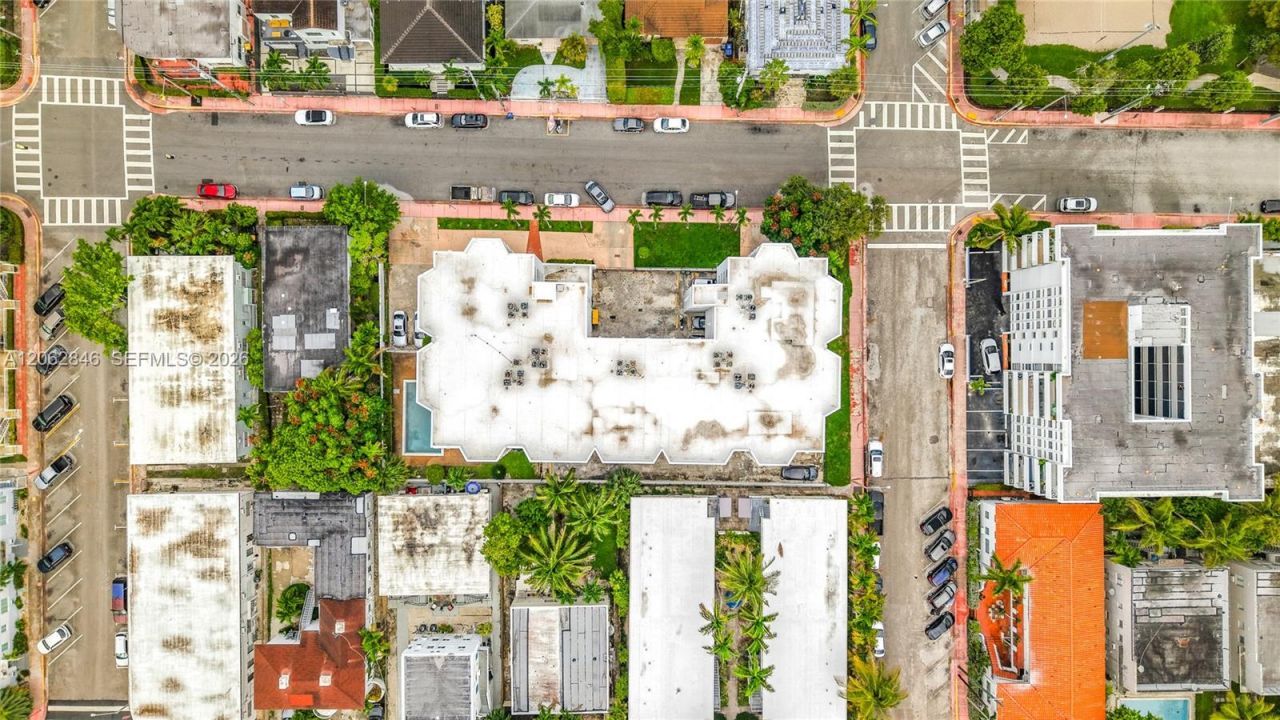 7921 Byron Ave , Unit 404, Miami Beach, FL 33141 Photo