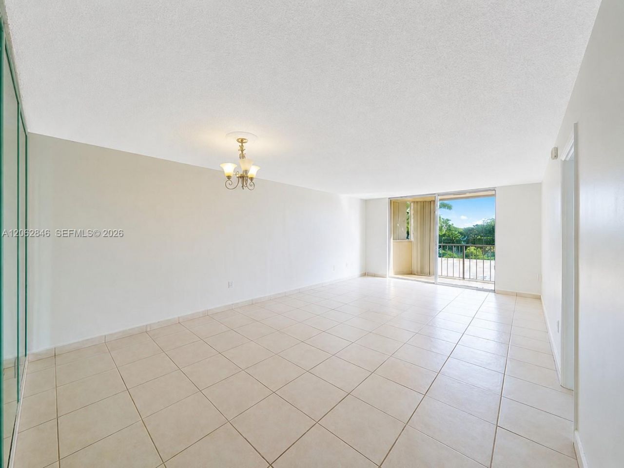 7921 Byron Ave , Unit 404, Miami Beach, FL 33141 Photo