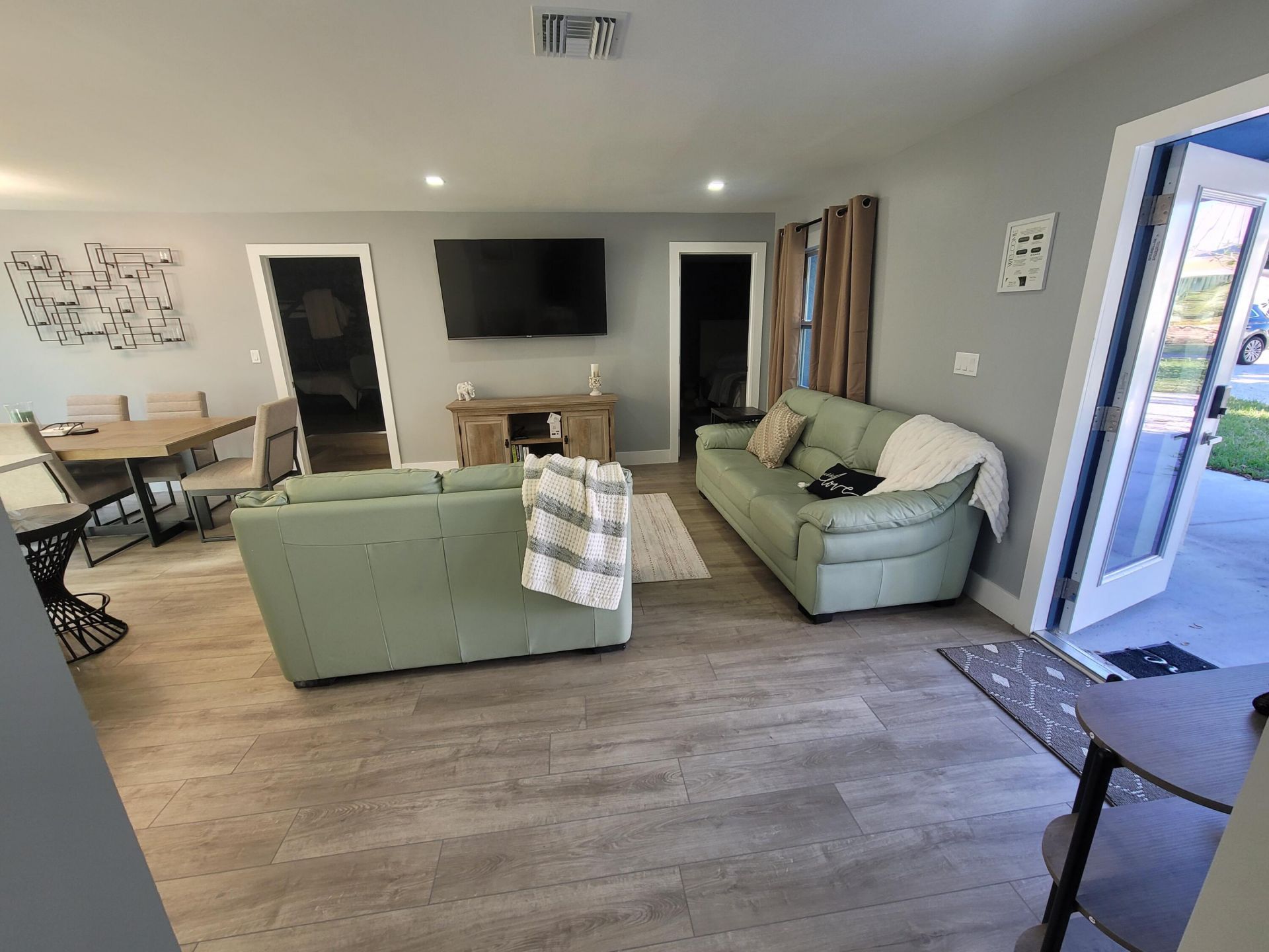 106 E Chandler Road, West Palm Beach, FL 33406 Photo