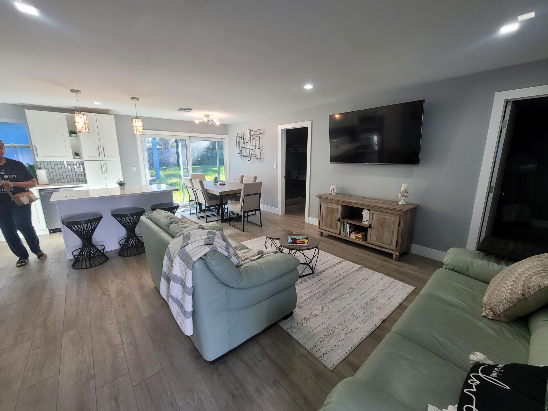 106 E Chandler Road, West Palm Beach, FL 33406 Photo