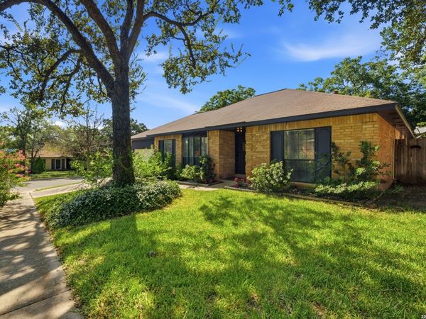 7867 LARK RDG, San Antonio, TX 78250