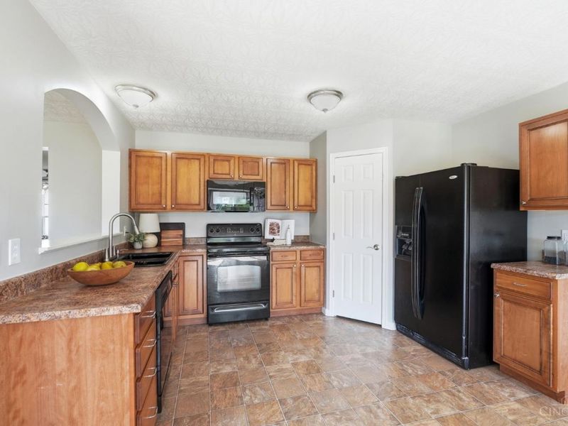 5236 Crested Owl Court, Hamilton Twp, OH 45152 Photo 10