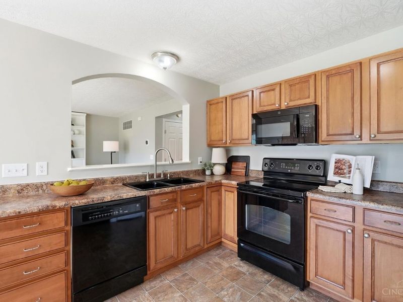 5236 Crested Owl Court, Hamilton Twp, OH 45152 Photo 11