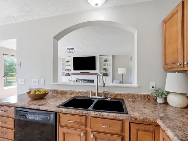 5236 Crested Owl Court, Hamilton Twp, OH 45152 Photo 12