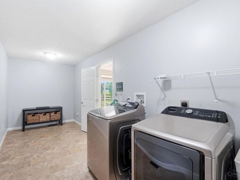 5236 Crested Owl Court, Hamilton Twp, OH 45152 Photo 18