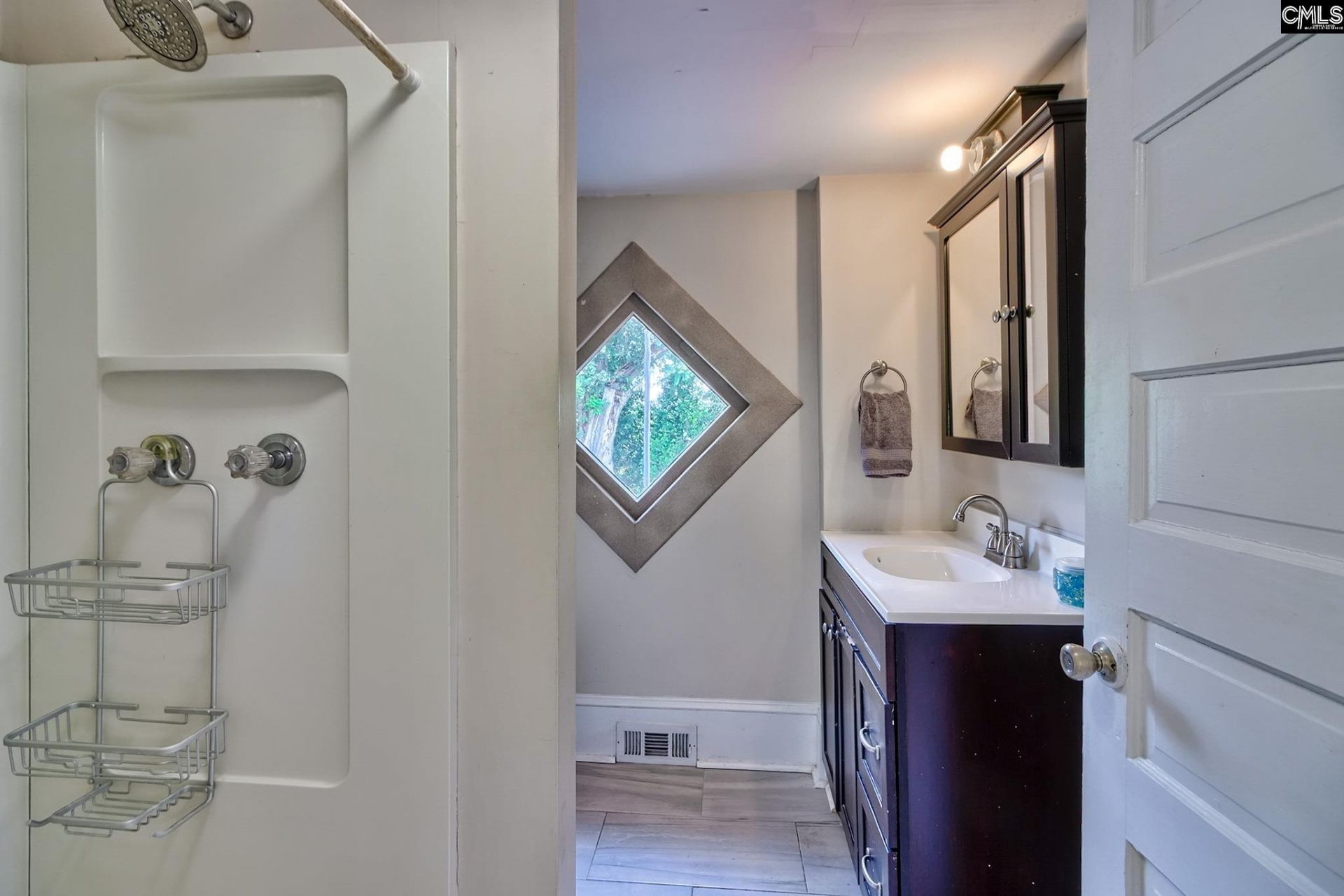 826 Laurens Street  Photo 31