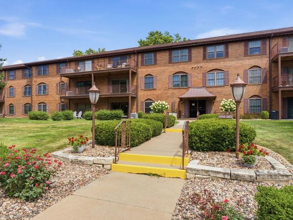 1350 Kimberly Ridge Road, Unit 108, Bettendorf, IA 52722